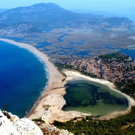 In Bb - Double Natural Conservation Area, Boutique With Pool Pensiune Bogazagzi
